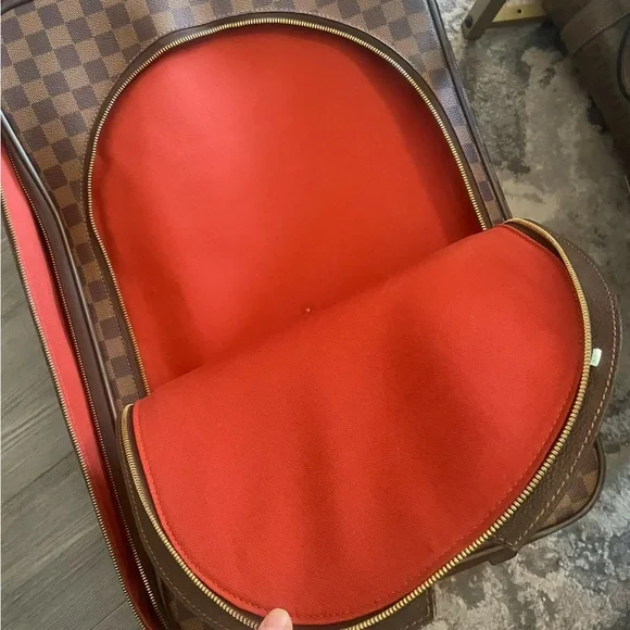 Louis Vuitton Brown Checkered Travel Bag - Picture 2 of 6